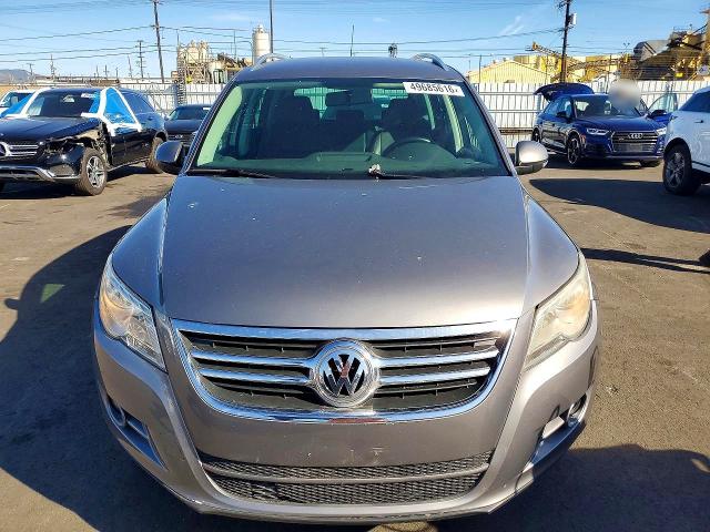 Продаж на аукціоні авто 2011 Volkswagen Tiguan, vin: WVGAV7AX2BW504233, номер лоту: 49685616