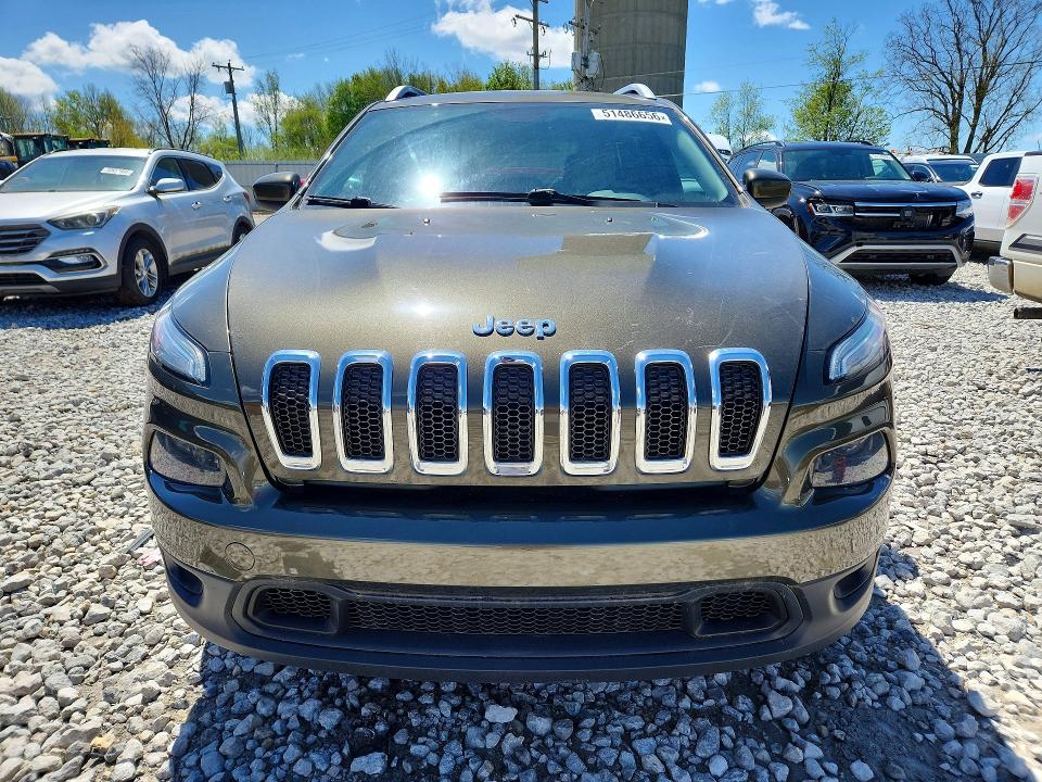 51486656 :رقم المزاد ، 1C4PJMCS7FW538605 vin ، 2015 Jeep Cherokee مزاد بيع