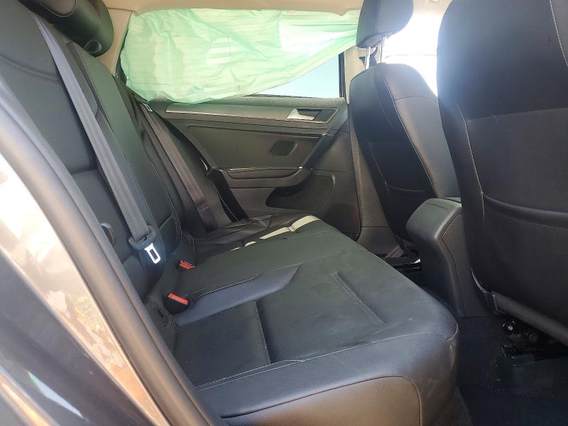 49023446 :رقم المزاد ، 3VWG17AU1JM253426 vin ، 2018 Volkswagen Golf مزاد بيع