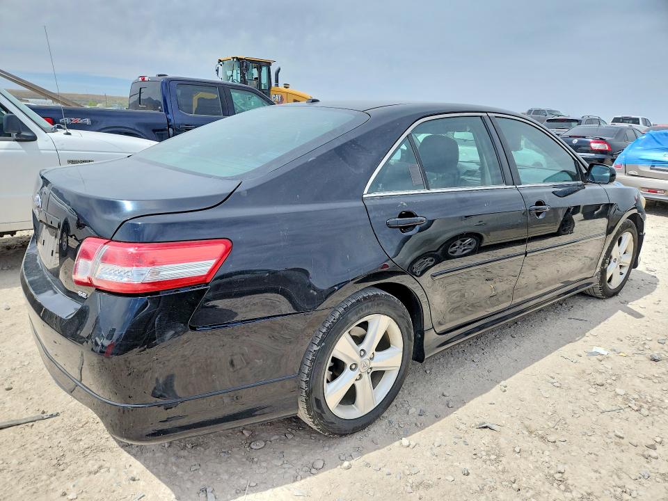 50752706 :رقم المزاد ، 4T1BF3EKXBU671265 vin ، 2011 Toyota Camry مزاد بيع