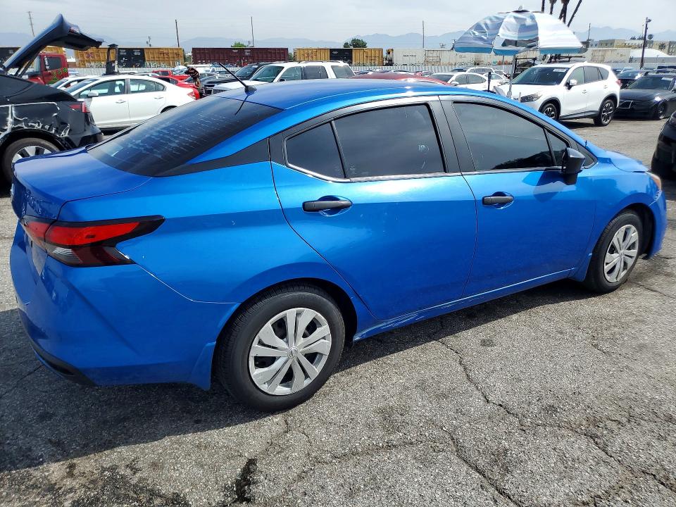 50138966 :رقم المزاد ، 3N1CN8DV8ML820809 vin ، 2021 Nissan Versa مزاد بيع