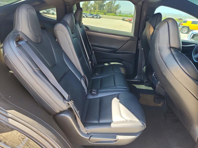 48959756 :رقم المزاد ، 5YJXCDE23JF103889 vin ، 2018 Tesla Model X مزاد بيع