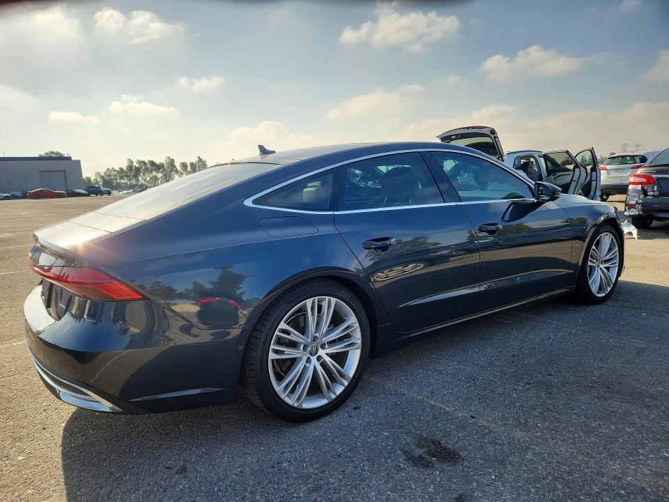 Продажа на аукционе авто 2020 Audi A7, vin: WAUR2AF24LN010549, номер лота: 51897006