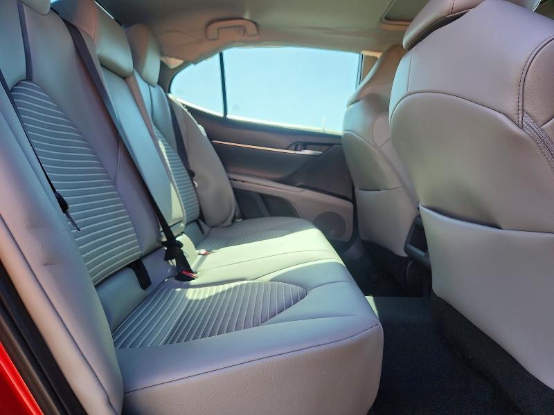 51890946 :رقم المزاد ، 4T1G11BK2NU054508 vin ، 2022 Toyota Camry مزاد بيع