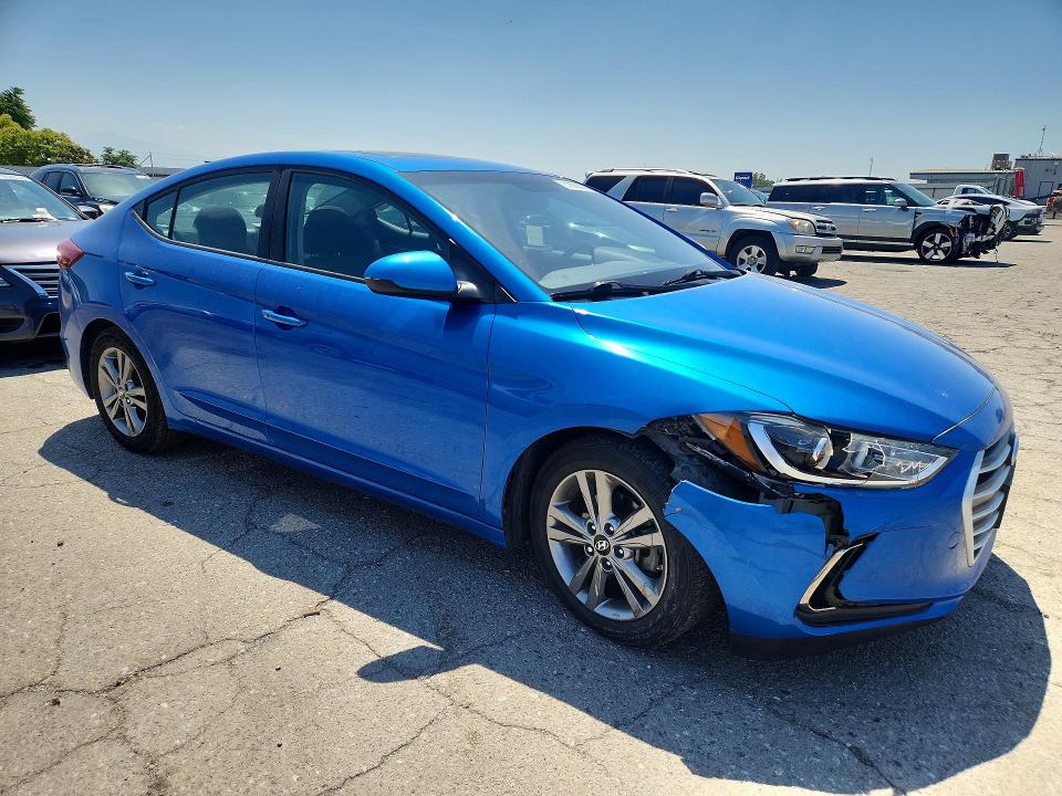 2017 Hyundai Elantra მანქანა იყიდება აუქციონზე, vin: KMHD84LF7HU246917, აუქციონის ნომერი: 51690476
