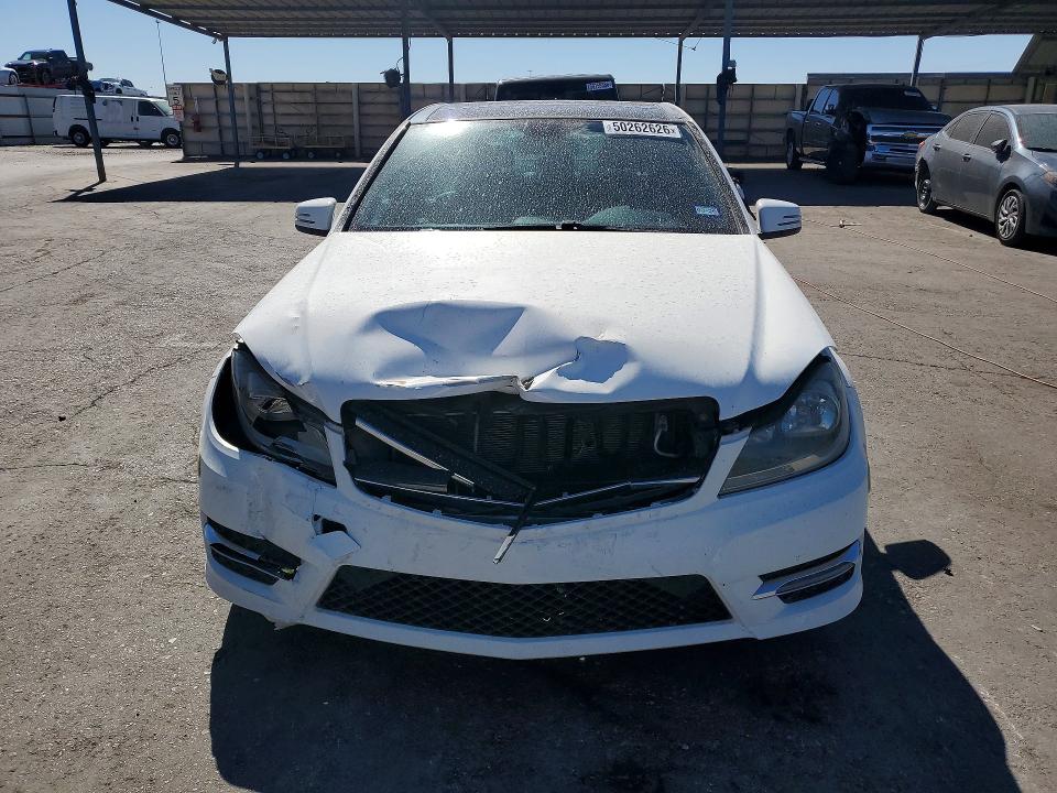 Продажа на аукционе авто 2014 Mercedes-benz C, vin: WDDGF8AB5ER316062, номер лота: 50262626
