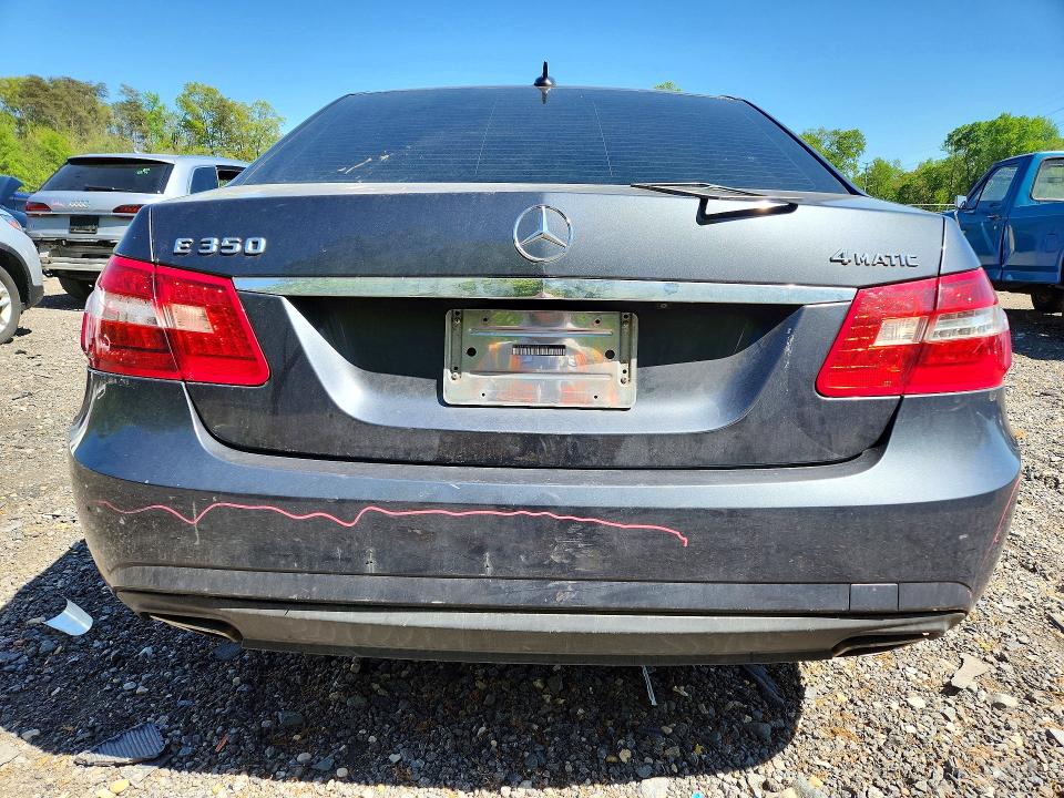 50319106 :رقم المزاد ، WDDHF8HB5AA054210 vin ، 2010 Mercedes-benz E مزاد بيع