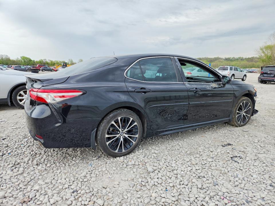 Продаж на аукціоні авто 2018 Toyota Camry, vin: 4T1B11HK6JU077561, номер лоту: 49656356