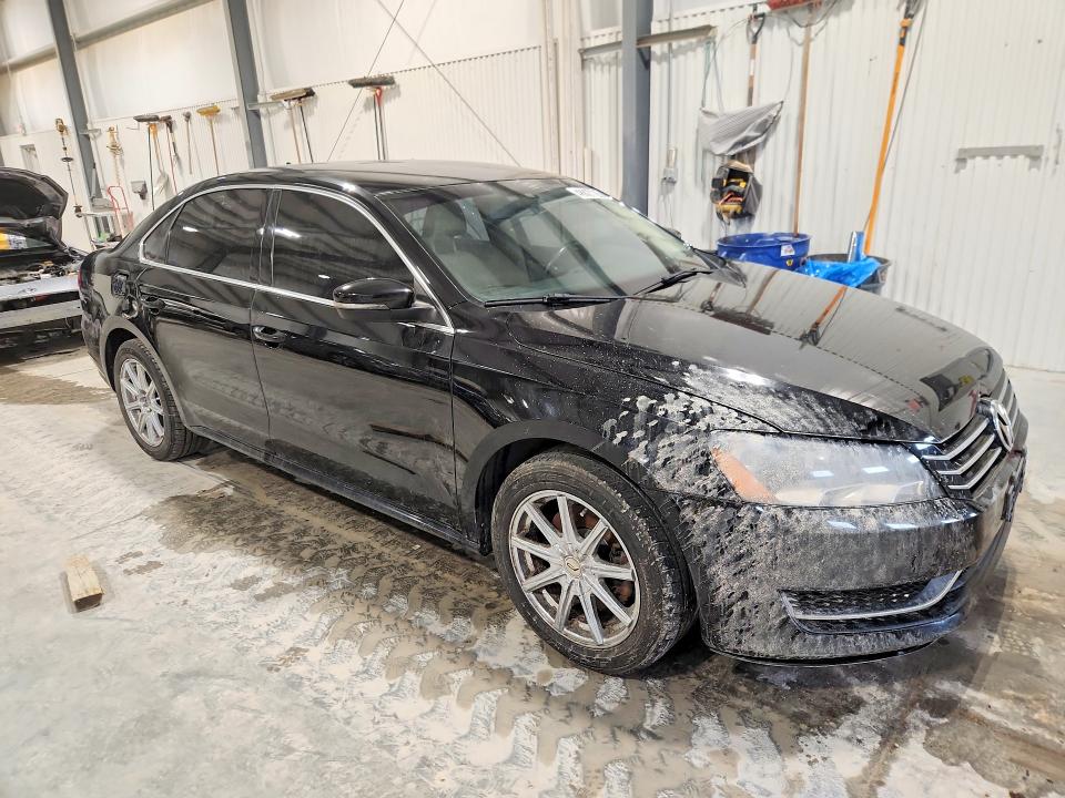 2015 Volkswagen Passat მანქანა იყიდება აუქციონზე, vin: 1VWBT7A32FC004797, აუქციონის ნომერი: 48827726