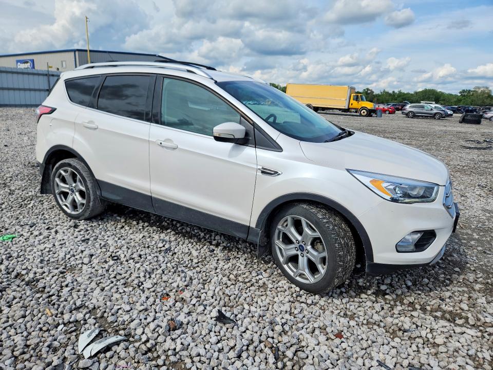 Продажа на аукционе авто 2017 Ford Escape, vin: 1FMCU0JD8HUD16636, номер лота: 50925026