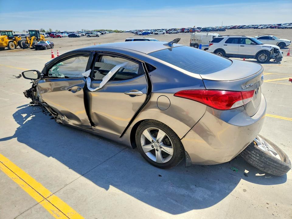 2013 Hyundai Elantra მანქანა იყიდება აუქციონზე, vin: 5NPDH4AE4DH272104, აუქციონის ნომერი: 48942916