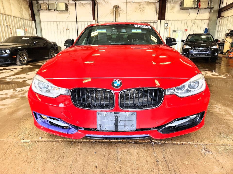 51318376 :رقم المزاد ، WBA3B3G51FNT19264 vin ، 2015 Bmw 328 مزاد بيع