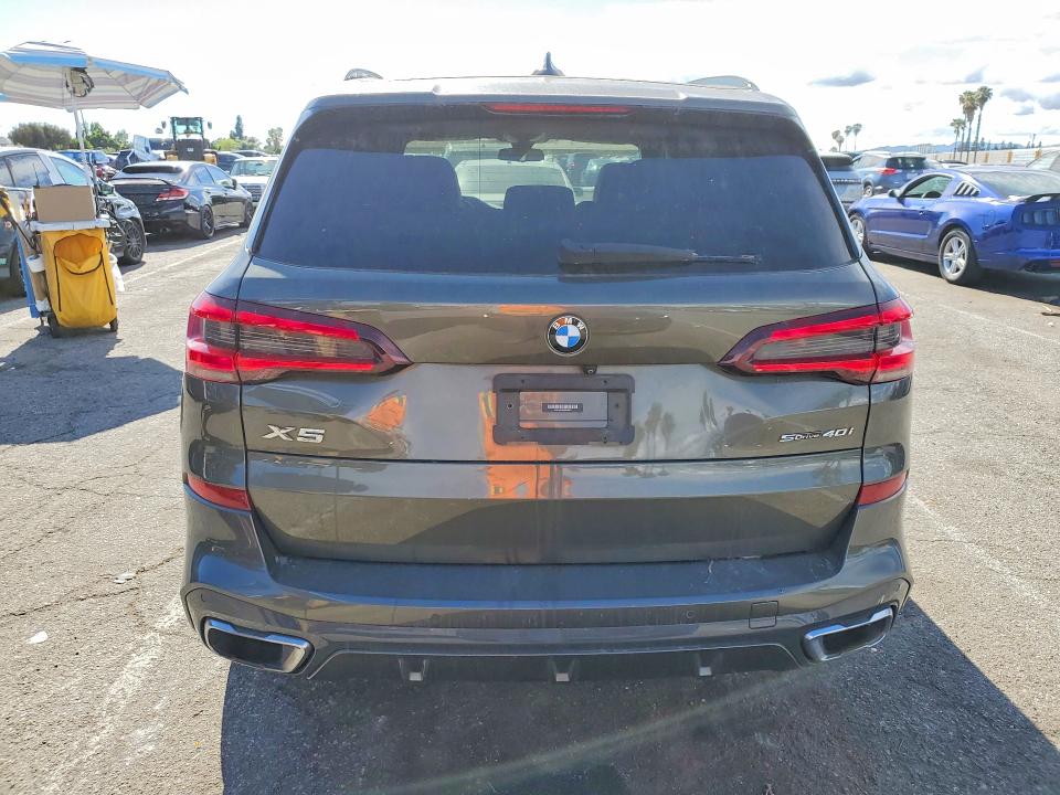 49024236 :رقم المزاد ، 5UXCR4C09M9H36671 vin ، 2021 Bmw X5 مزاد بيع
