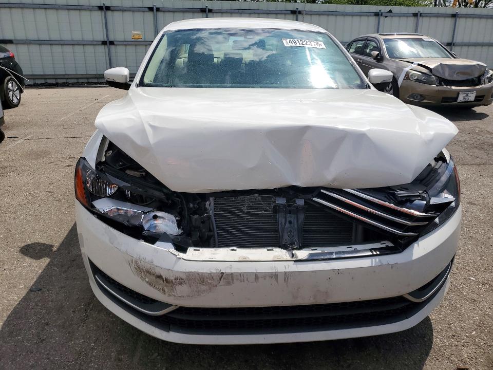49122376 :رقم المزاد ، 1VWAP7A33DC135749 vin ، 2013 Volkswagen Passat مزاد بيع