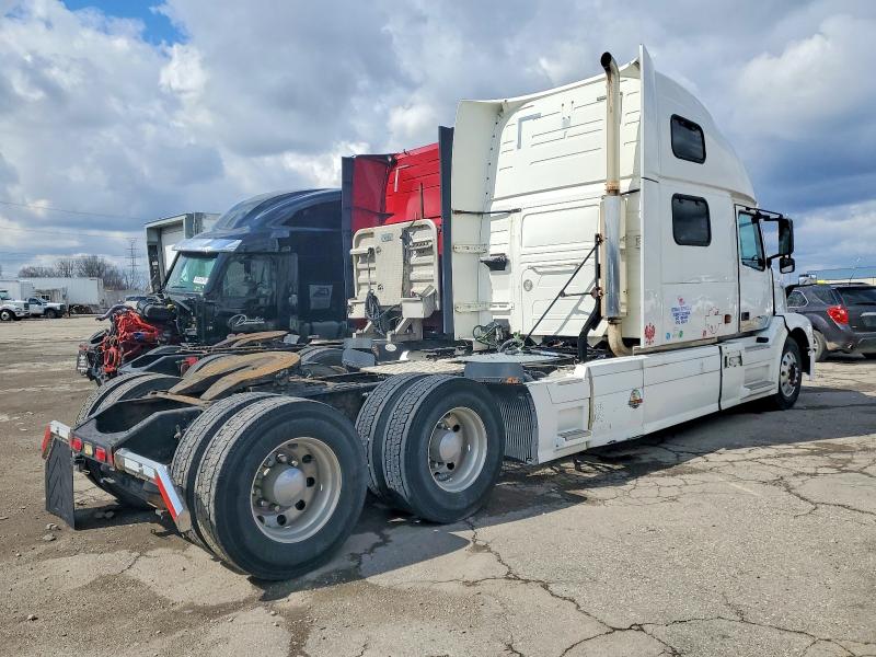 Продаж на аукціоні авто 2004 Volv Vn, vin: 4V4NC9TH24N362444, номер лоту: 48975856