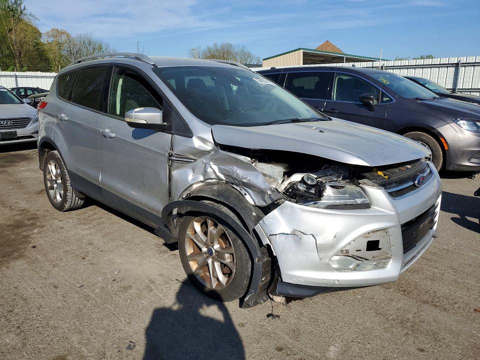 Продажа на аукционе авто 2015 Ford Escape, vin: 1FMCU9JXXFUA81751, номер лота: 50450746