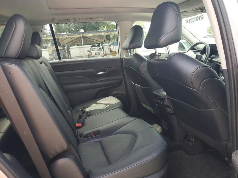 Продажа на аукционе авто 2025 Toyota Grand Highlander, vin: 5TDAAAA5XSS033427, номер лота: 49682396