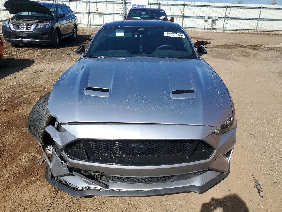 49227246 :رقم المزاد ، 1FA6P8CFXN5126225 vin ، 2022 Ford Mustang مزاد بيع