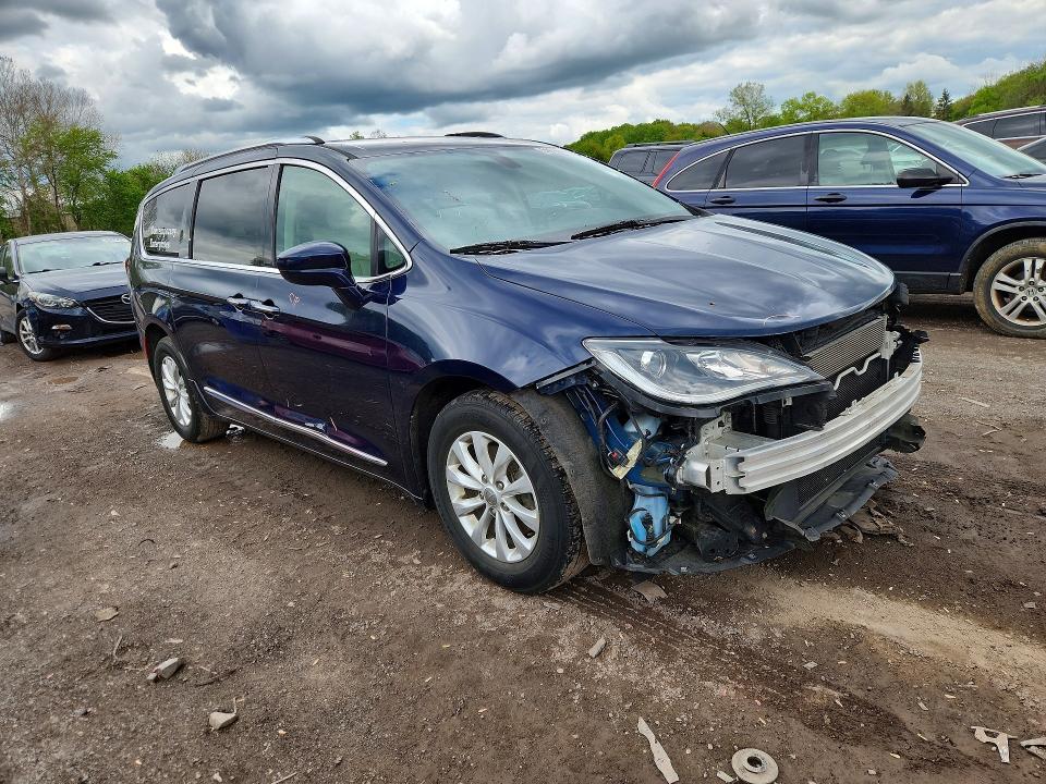 Продаж на аукціоні авто 2019 Chrysler Pacifica, vin: 2C4RC1BG2KR640220, номер лоту: 51815526