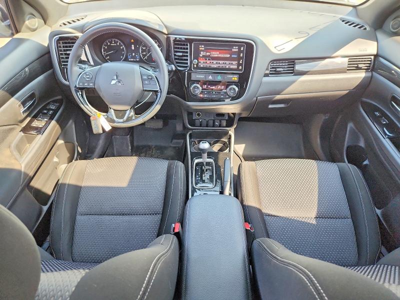 50728666 :رقم المزاد ، JA4AD3A30JZ053582 vin ، 2018 Mitsubishi Outlander مزاد بيع