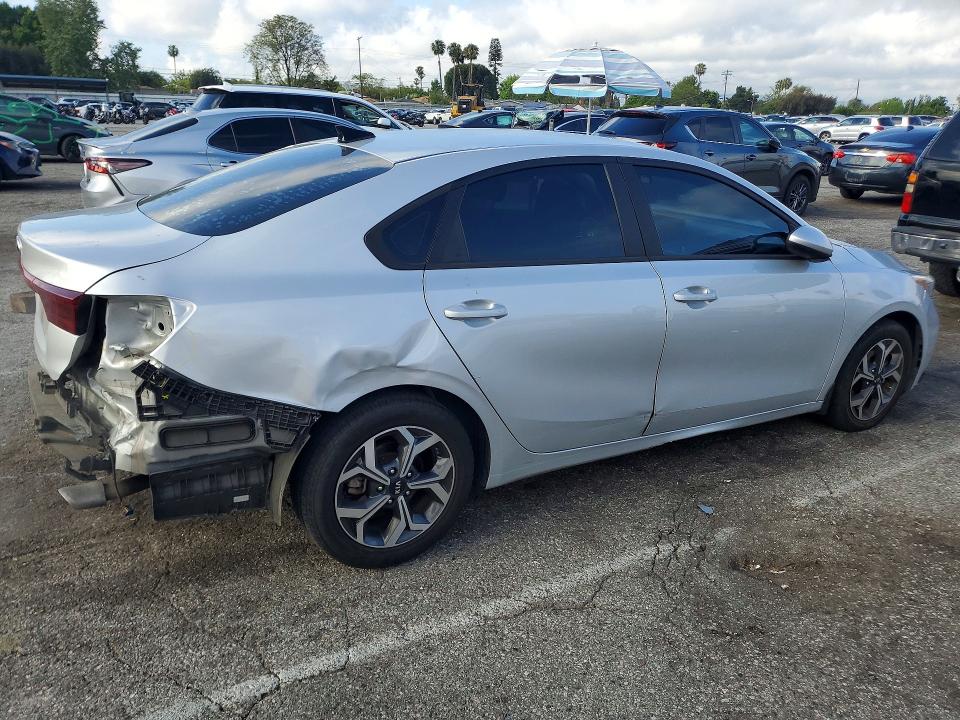 2020 Kia Forte მანქანა იყიდება აუქციონზე, vin: 3KPF24AD5LE250844, აუქციონის ნომერი: 50473046
