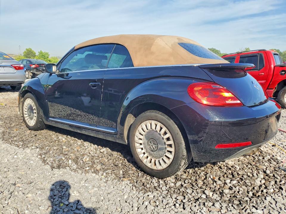 2015 Volkswagen Beetle მანქანა იყიდება აუქციონზე, vin: 3VW517ATXFM811702, აუქციონის ნომერი: 50424126