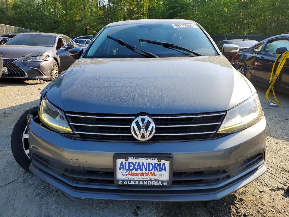 50775586 :رقم المزاد ، 3VWDB7AJ8HM278372 vin ، 2017 Volkswagen Jetta مزاد بيع