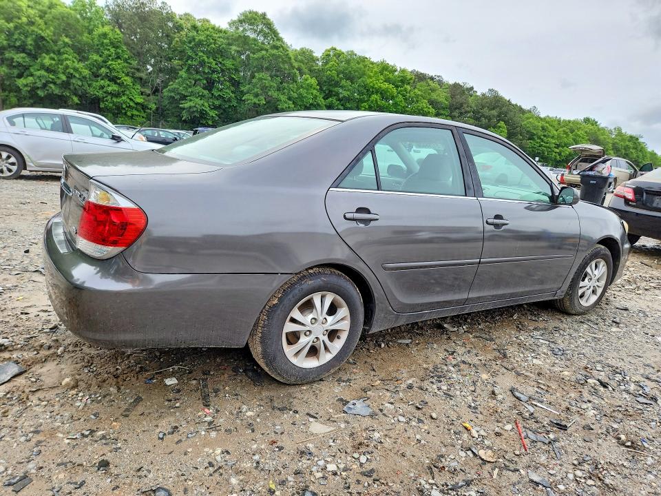2005 Toyota Camry მანქანა იყიდება აუქციონზე, vin: 4T1BF32K45U603245, აუქციონის ნომერი: 51796626