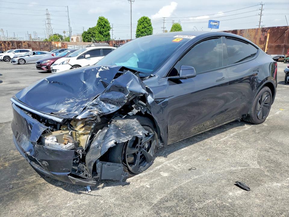 50266766 :رقم المزاد ، 7SAYGDEE3TF347762 vin ، 2026 Tesla Model Y مزاد بيع