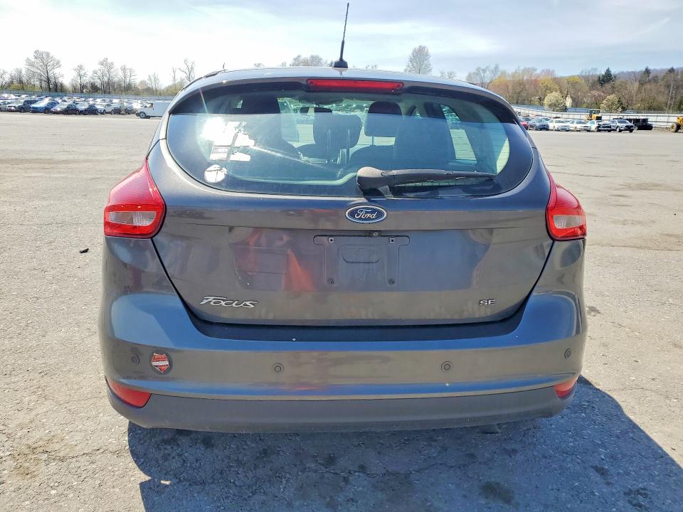 48417346 :رقم المزاد ، 1FADP3K25FL273686 vin ، 2015 Ford Focus مزاد بيع
