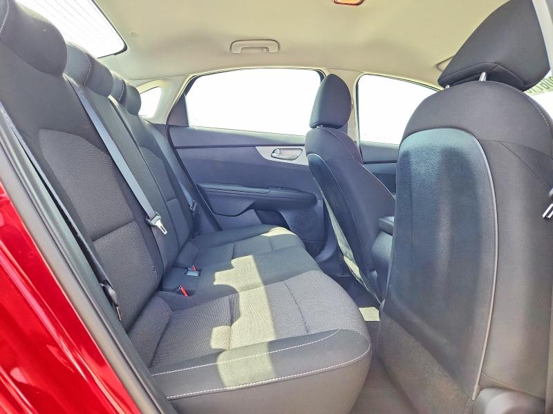 2024 Kia Forte მანქანა იყიდება აუქციონზე, vin: 3KPF24AD0RE819527, აუქციონის ნომერი: 50067186