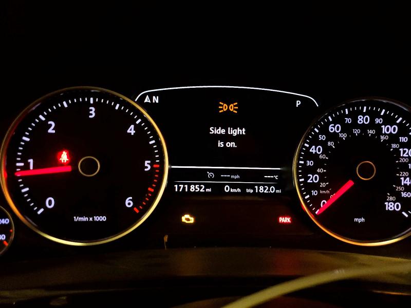 49778976 :رقم المزاد ، WVGEP9BP3DD013285 vin ، 2013 Volkswagen Touareg مزاد بيع