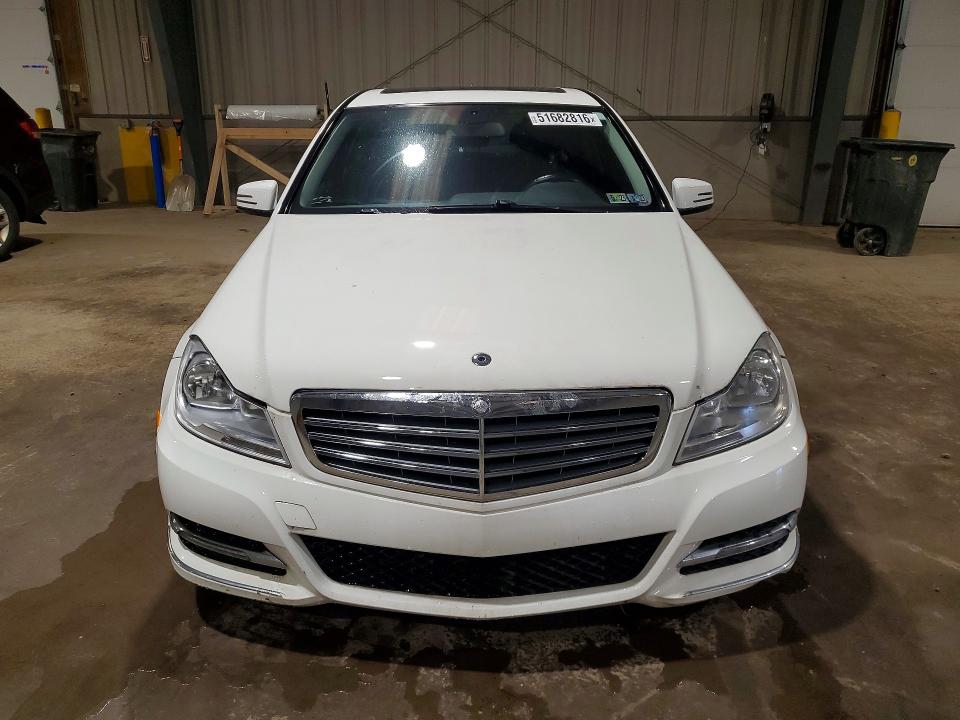 Продажа на аукционе авто 2013 Mercedes-benz C, vin: WDDGF8AB7DA829584, номер лота: 51682816