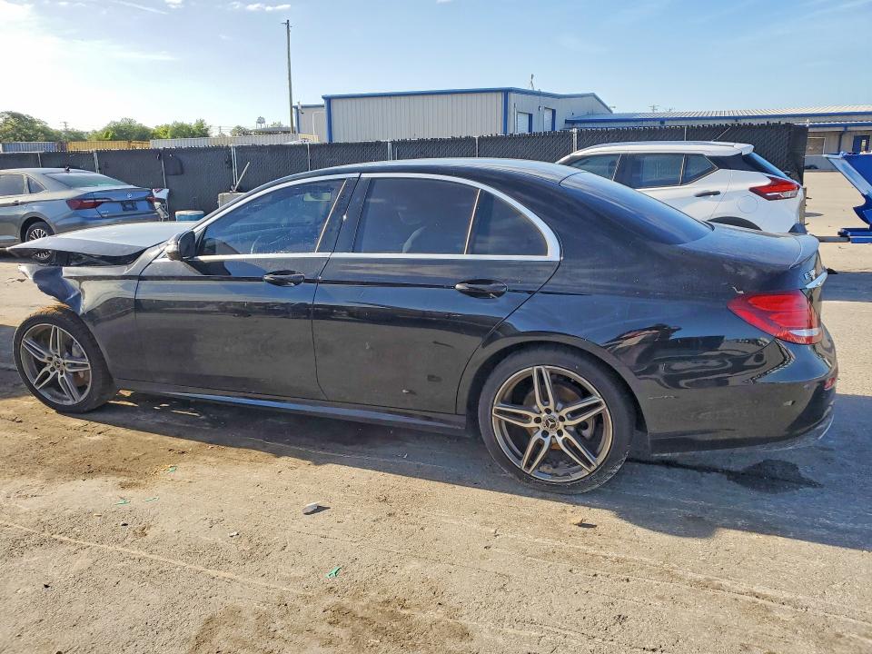 49536586 :رقم المزاد ، WDDZF4JB7KA594392 vin ، 2019 Mercedes-benz E مزاد بيع