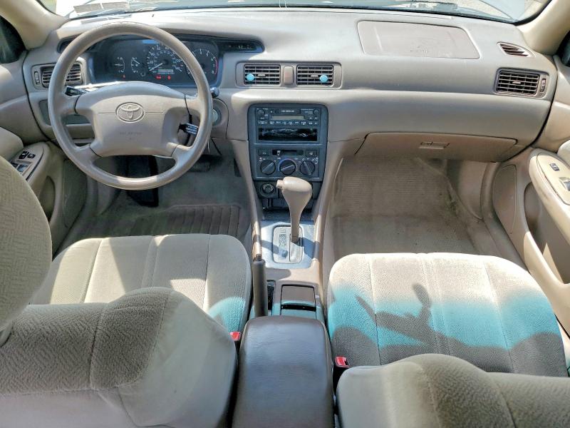 51097696 :رقم المزاد ، 4T1BG22K4XU911509 vin ، 1999 Toyota Camry مزاد بيع