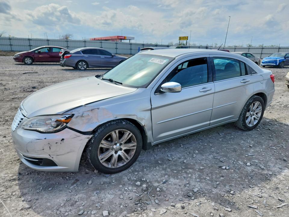 Продаж на аукціоні авто 2012 Chrysler 200, vin: 1C3CCBABXCN208074, номер лоту: 48781856