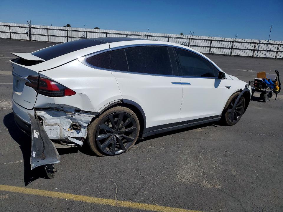 Продажа на аукционе авто 2020 Tesla Model X, vin: 5YJXCAE20LF305767, номер лота: 48631796