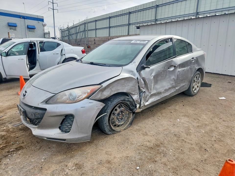 49279096 :رقم المزاد ، JM1BL1U74D1822040 vin ، 2013 Mazda 3 مزاد بيع