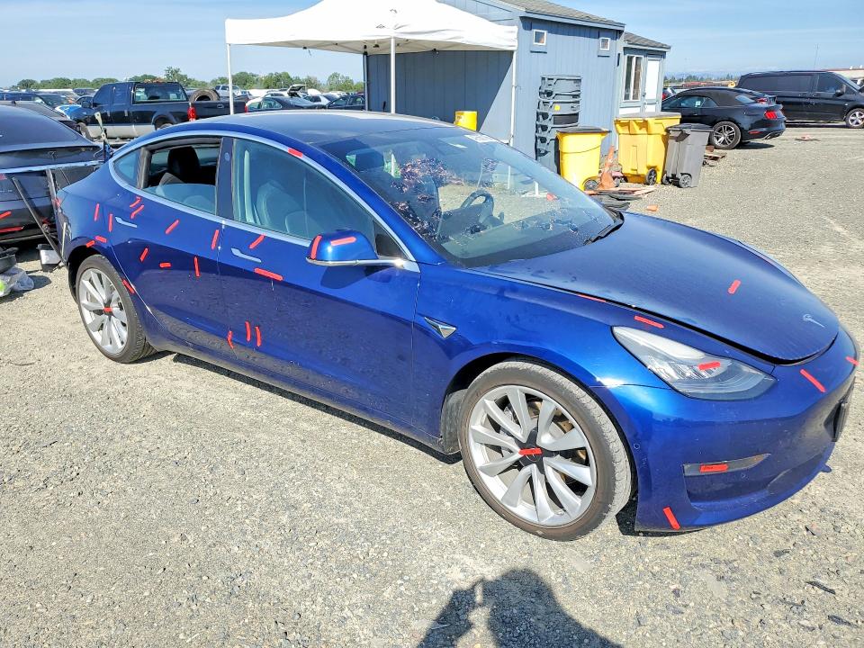47560186 :رقم المزاد ، 5YJ3E1EB2KF521661 vin ، 2019 Tesla Model 3 مزاد بيع