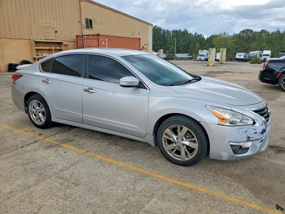 48317776 :رقم المزاد ، 1N4AL3AP1FN904014 vin ، 2015 Nissan Altima مزاد بيع