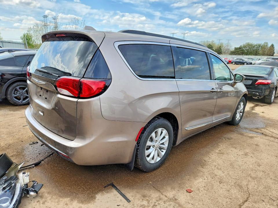 Продаж на аукціоні авто 2017 Chrysler Pacifica, vin: 2C4RC1BG5HR684561, номер лоту: 51019396