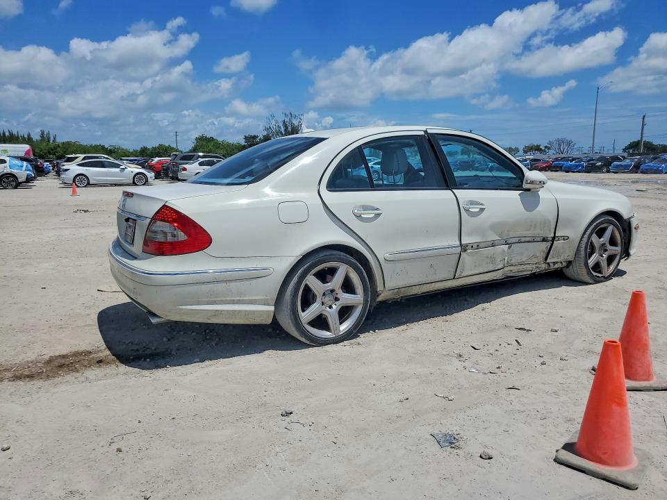 Продажа на аукционе авто 2009 Mercedes-benz E, vin: WDBUF72X49B376025, номер лота: 51170486