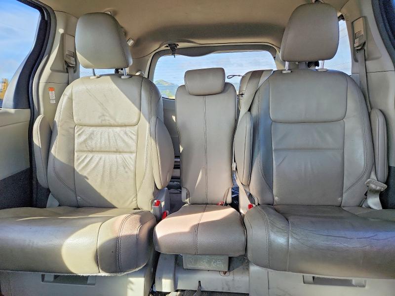 2017 Toyota Sienna მანქანა იყიდება აუქციონზე, vin: 5TDYZ3DC0HS888854, აუქციონის ნომერი: 50131776