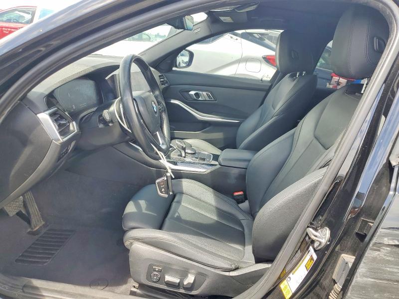 52079306 :رقم المزاد ، WBA5R1C5XKAJ98833 vin ، 2019 Bmw 330i مزاد بيع
