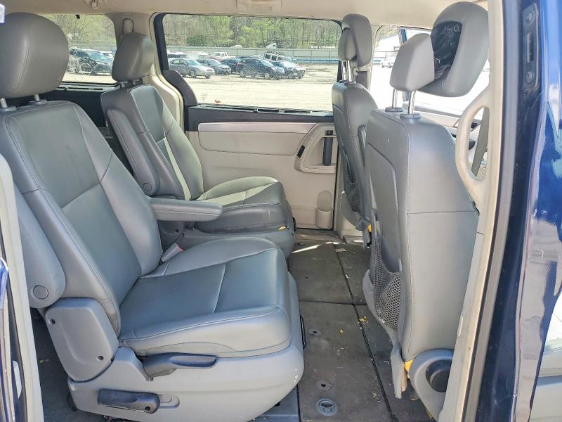 50241396 :رقم المزاد ، 2C4RVABG4DR725184 vin ، 2013 Volkswagen Routan مزاد بيع