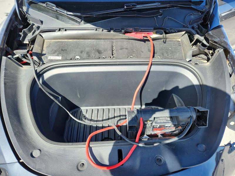 49229586 :رقم المزاد ، 7SAYGDEF8RF041352 vin ، 2024 Tesla Model Y مزاد بيع
