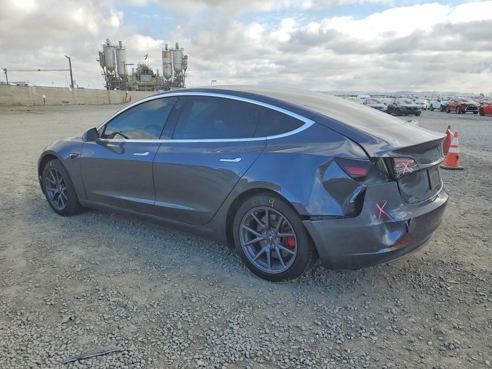 48633616 :رقم المزاد ، 5YJ3E1EA8KF324307 vin ، 2019 Tesla Model 3 مزاد بيع