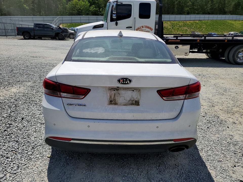 2018 Kia Optima მანქანა იყიდება აუქციონზე, vin: 5XXGT4L37JG265890, აუქციონის ნომერი: 50043696