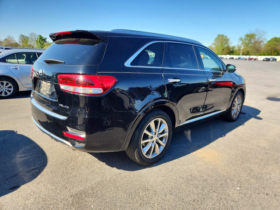 2016 Kia Sorento მანქანა იყიდება აუქციონზე, vin: 5XYPK4A53GG186812, აუქციონის ნომერი: 50690396