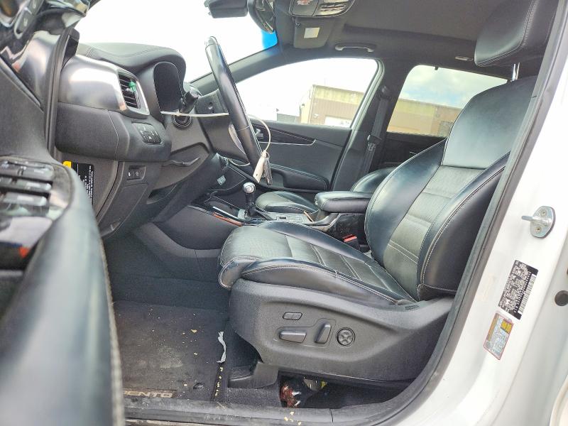 2017 Kia Sorento მანქანა იყიდება აუქციონზე, vin: 5XYPKDA50HG283032, აუქციონის ნომერი: 51033376